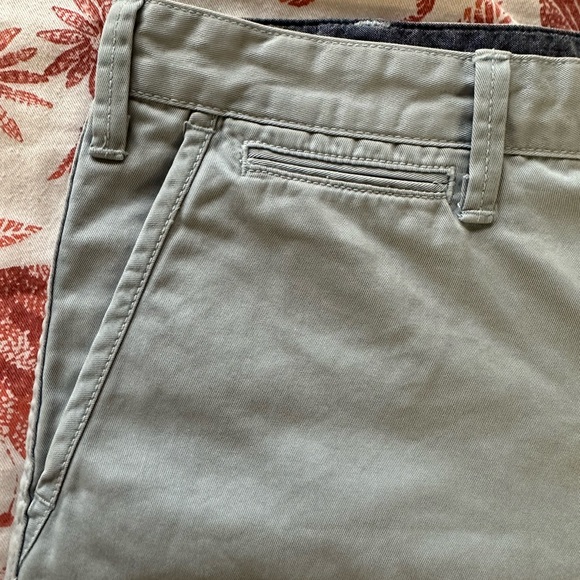 Light blue polo shorts size 33 - Picture 2 of 6